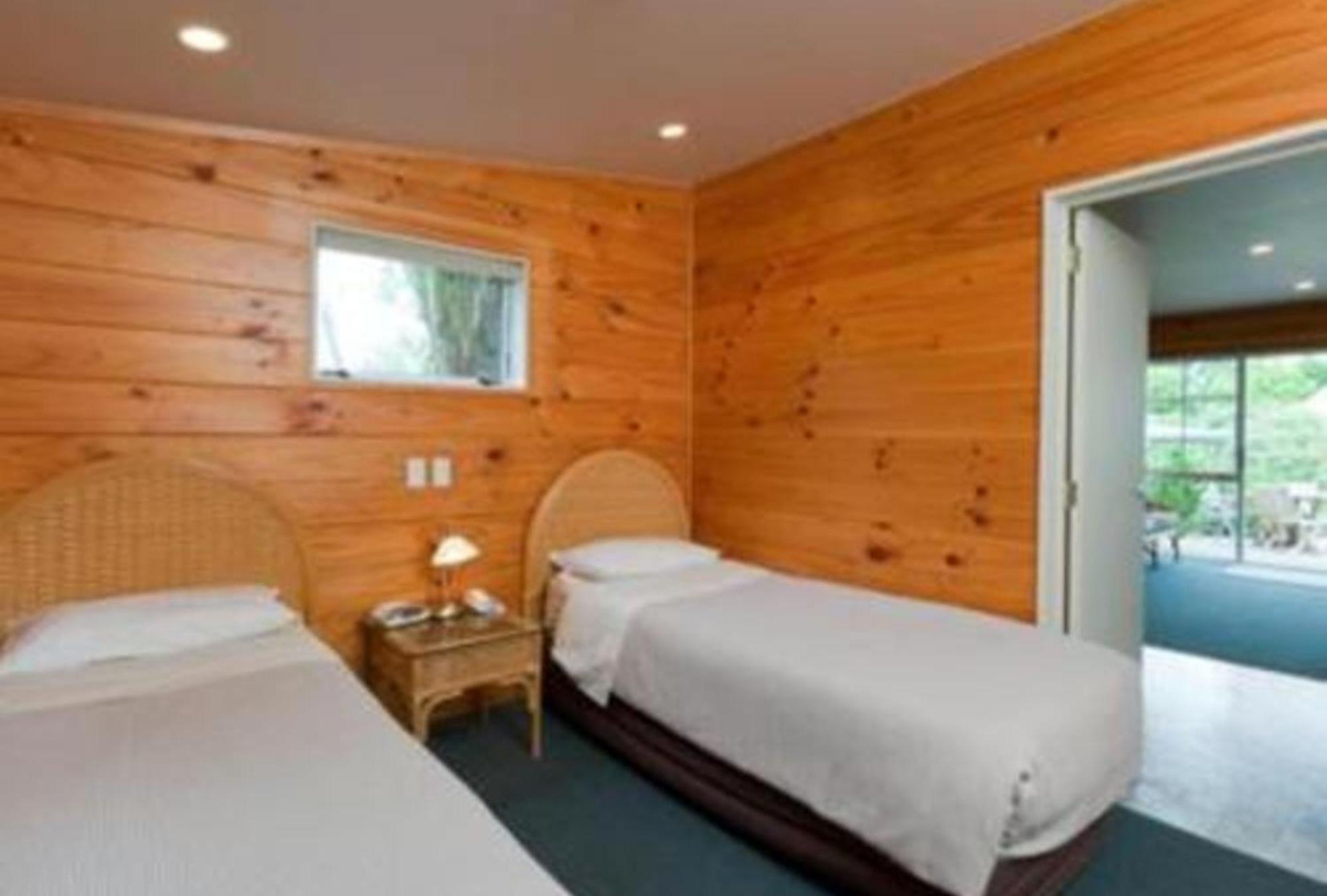 Pauanui Pines Motor Lodge Δωμάτιο φωτογραφία
