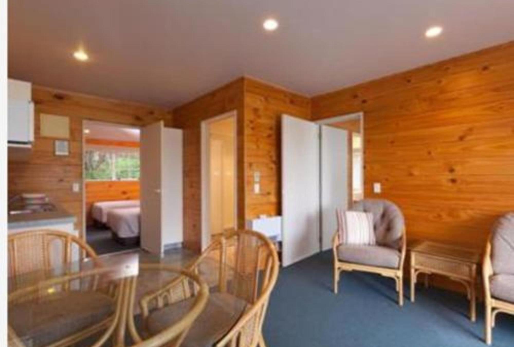Pauanui Pines Motor Lodge Δωμάτιο φωτογραφία